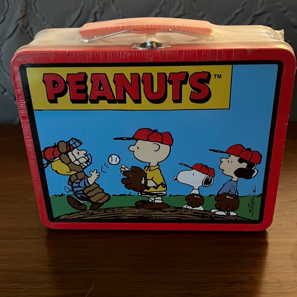 50th Celebration Chicago Cubs Peanuts metal lunch box new /wrapped